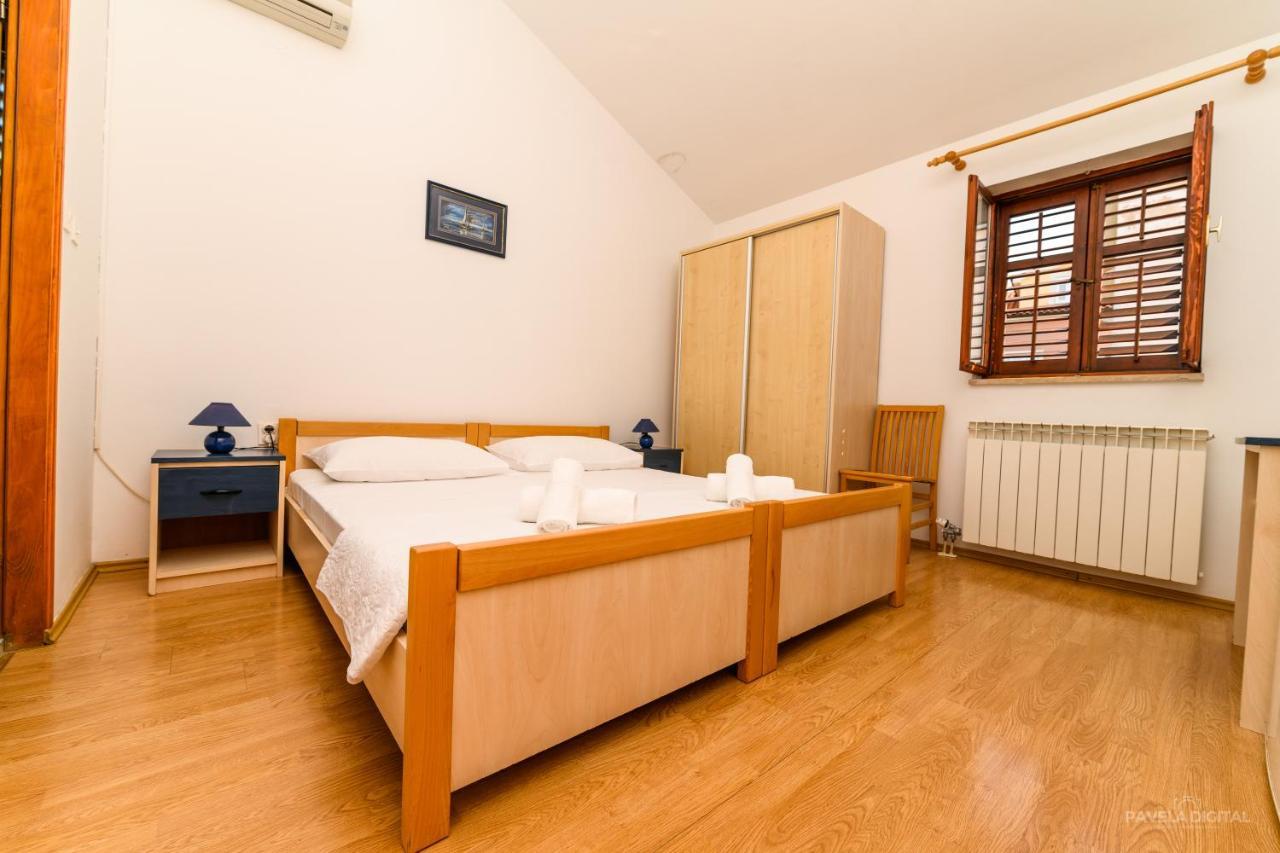 Sobe I Apartman Mareta Miholascica Екстер'єр фото