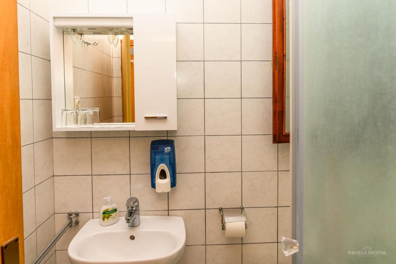 Sobe I Apartman Mareta Miholascica Екстер'єр фото