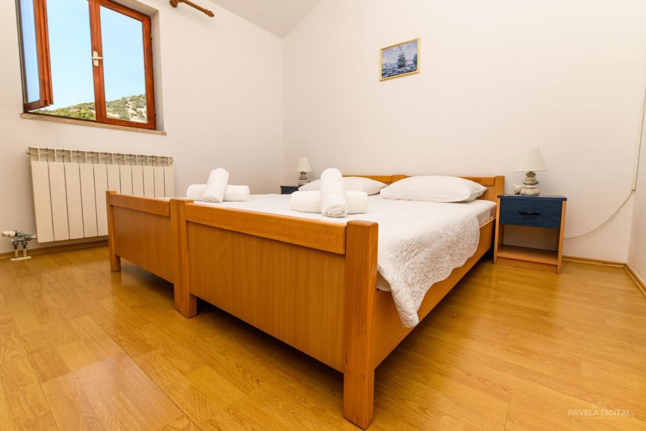 Sobe I Apartman Mareta Miholascica Екстер'єр фото