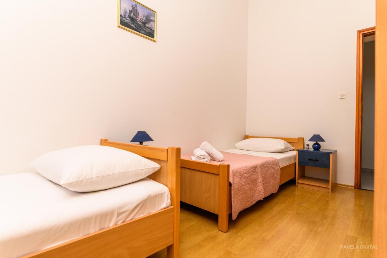 Sobe I Apartman Mareta Miholascica Екстер'єр фото