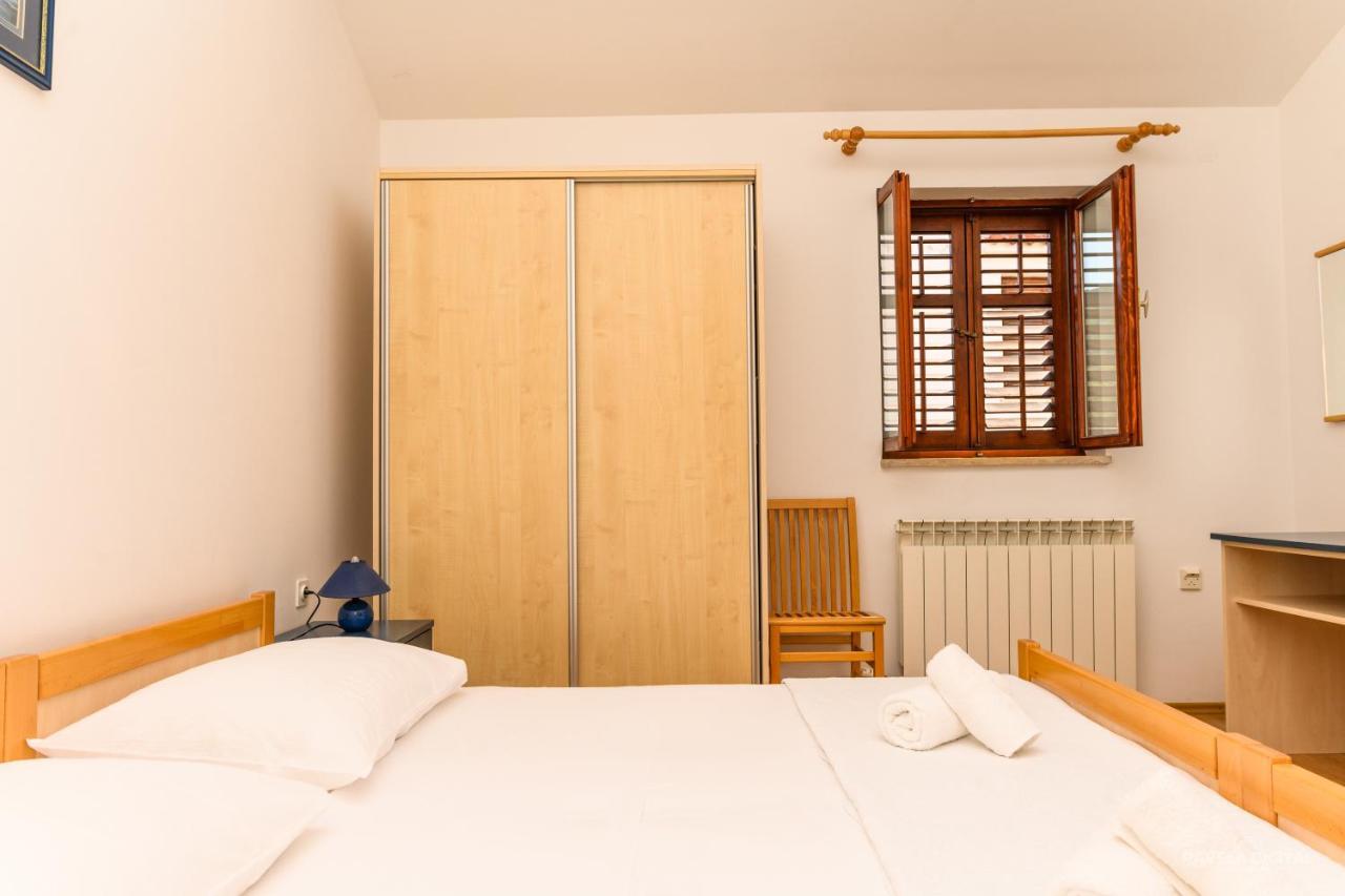 Sobe I Apartman Mareta Miholascica Екстер'єр фото