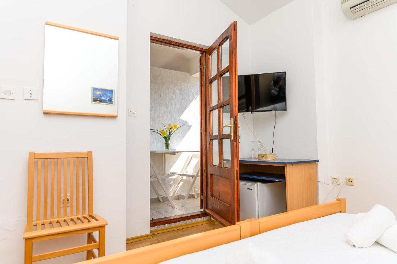 Sobe I Apartman Mareta Miholascica Екстер'єр фото